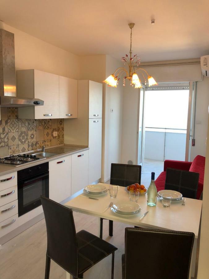 Fronte Mare Panoramico San Benedetto Apartment Сан Бенедето дел Тронто Екстериор снимка