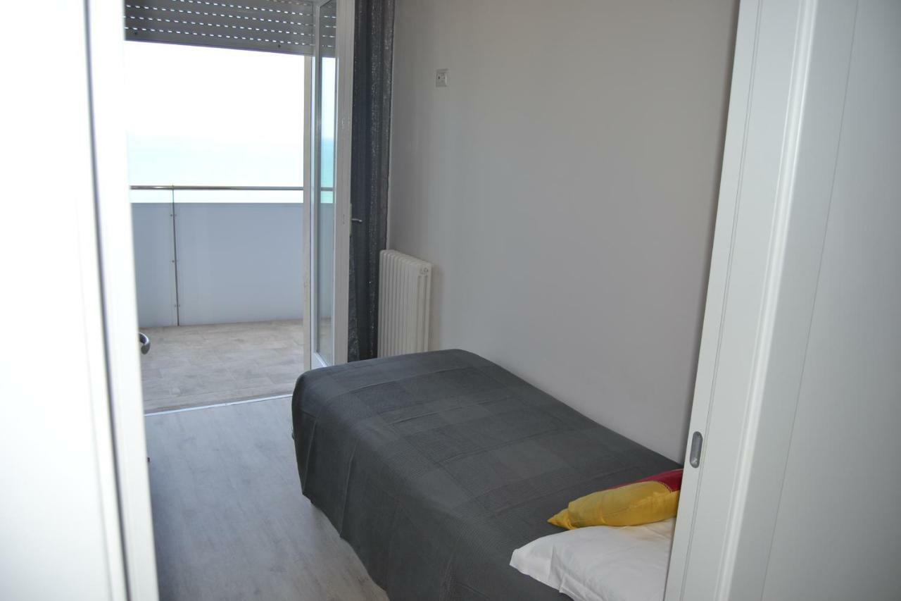Fronte Mare Panoramico San Benedetto Apartment Сан Бенедето дел Тронто Екстериор снимка