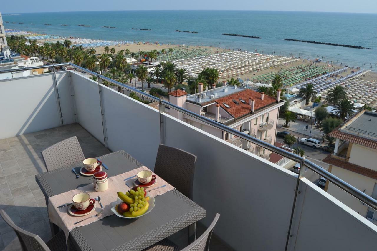 Fronte Mare Panoramico San Benedetto Apartment Сан Бенедето дел Тронто Екстериор снимка